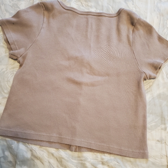 Brandy Melville Henley Style Crop top - Picture 2 of 2
